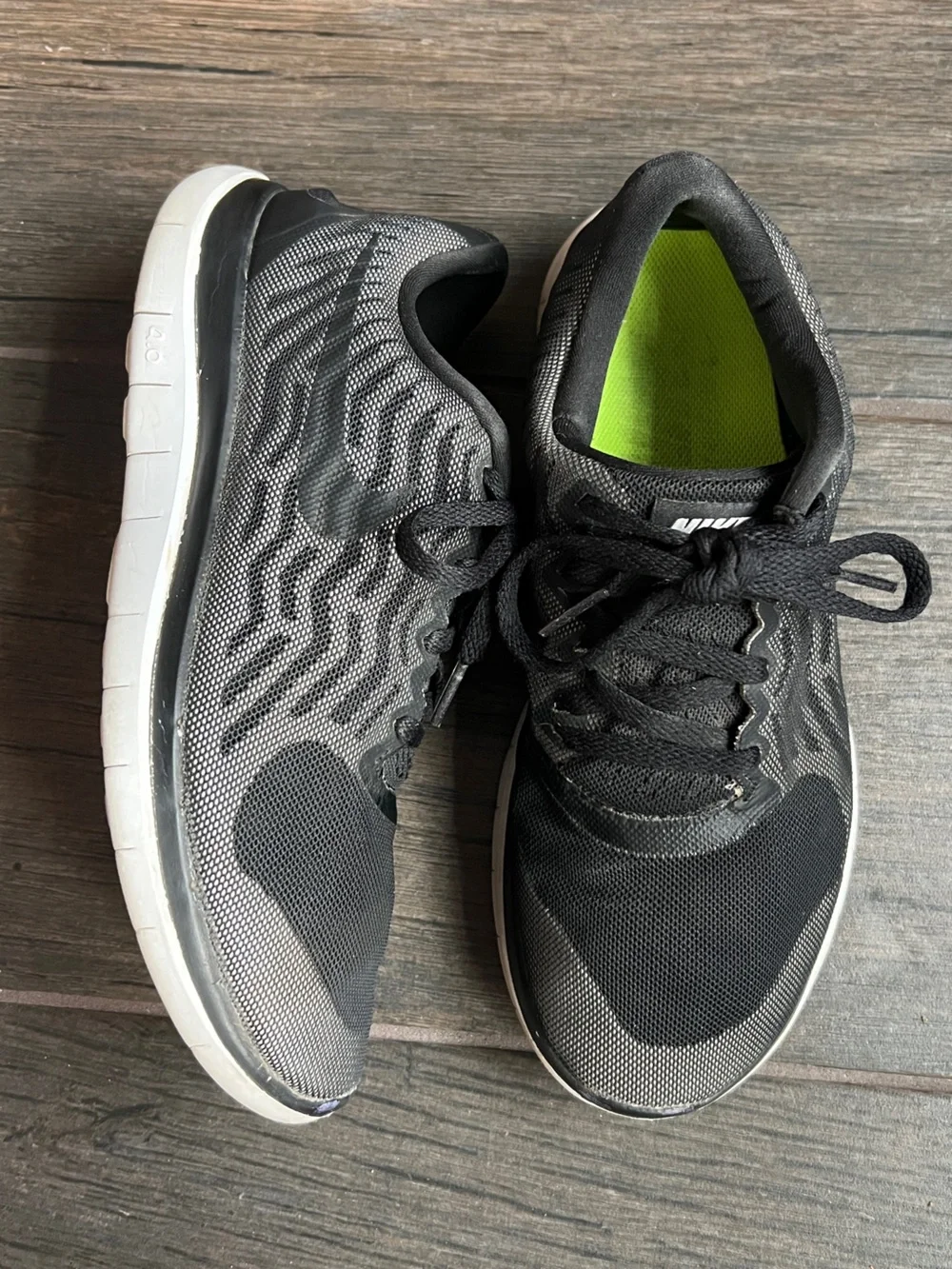 Nike Women’s 4.0 Free Runs Black Mesh Trainer Sneakers